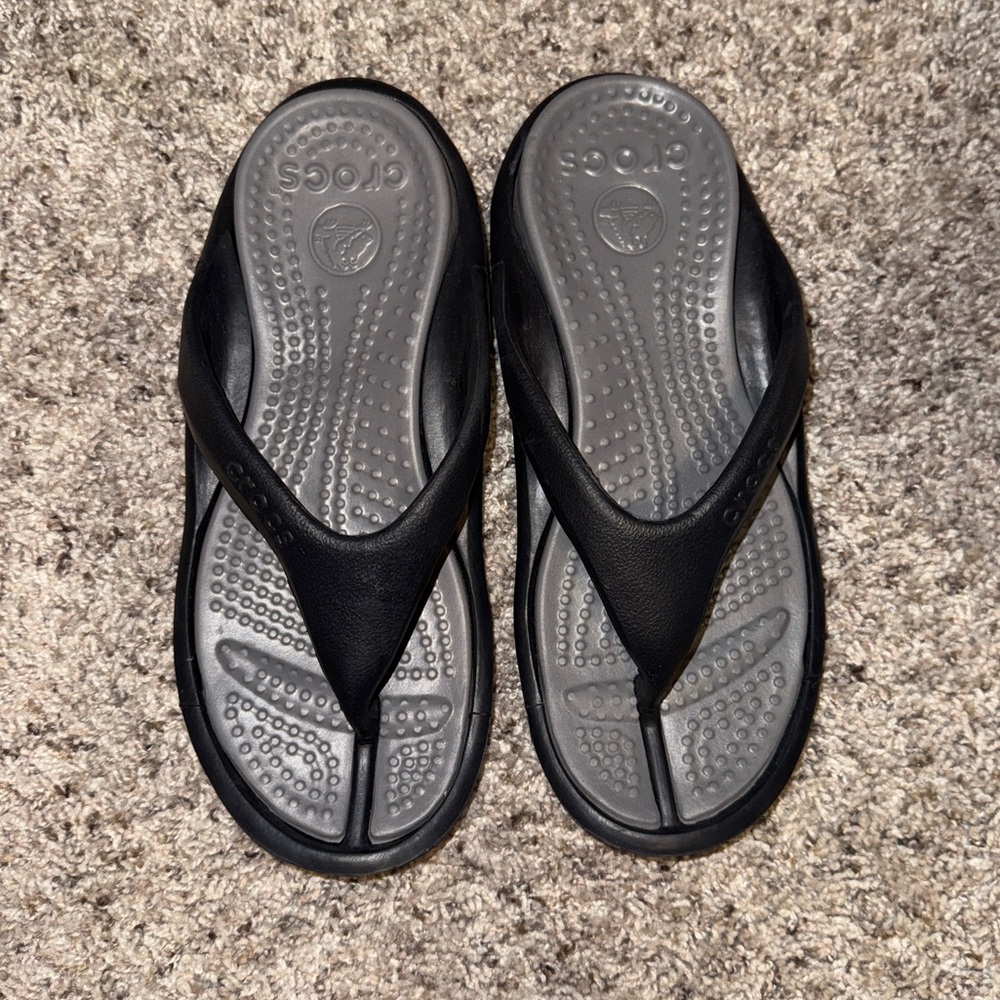 Crocs Athens Gray and Black Flipflops